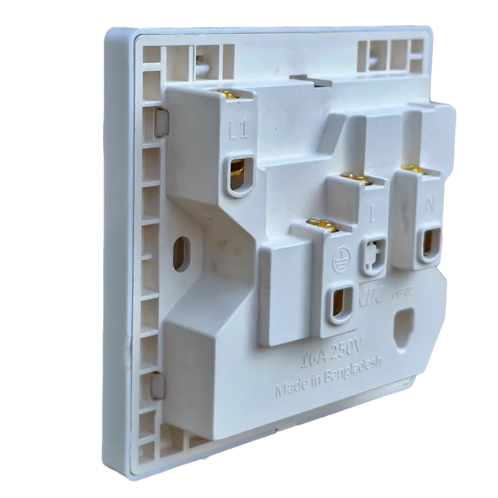 Anik%20Electrical%20multi%20socket,%20wall%20sockets/multi%206%20pin%20plug%20socket%20with%20switch%20-%20Image%208