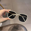 Fashion Women Sunglasses Vintage Metal Large Frame UV400 Protection Men Polarized Glasses for Girls. 