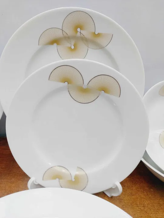 32%20pieces%20dinner%20set%20Golden%20Sing%20for%20gift%20and%20home%20decoration.%20Ceramic%20Daining%20Set%20White%20Round.%20-%20Image%207