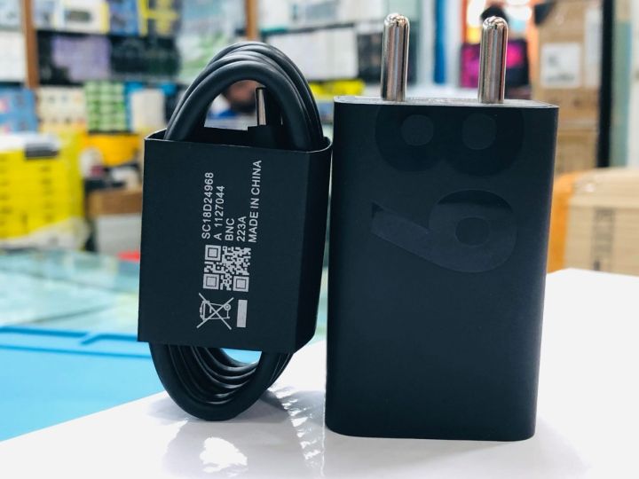 Motorola%20TurboPower%2068W%20USB-C%20GaN%20Wall%20Charger%20with%206.5A%20Cable%20Fast%20Power%20Delivery%20PD%20USB-C%20Port%20For%20Edge%202022,%20Laptops,%20Tablets%20Mobile%20-%20Image%207