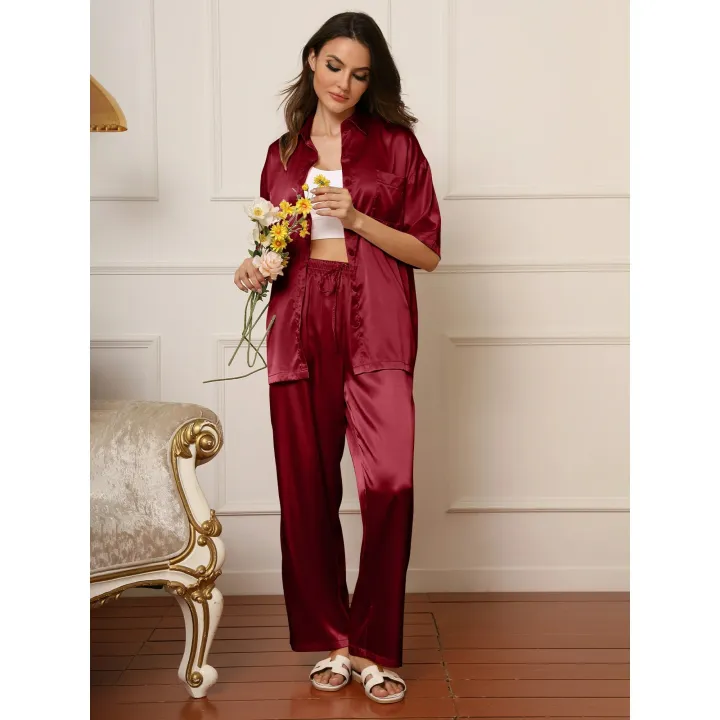 Stylish%20Slumber:%20Women%E2%80%99s%20Silky%20Pajama%20Set%20for%20Cozy%20Nights%20-%20Image%208