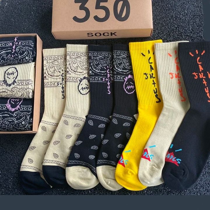 3%20Pairs%20Men's%20Sports%20Style%20Street%20Skateboards%20tTravis%20cott%20Crew%20Cactus%20Jack%20Hip%20Hop%20Harajuku%20Basketball%20Socks%20Women%20-%20Image%204
