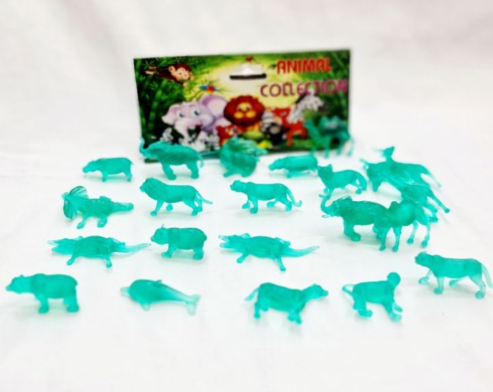 Animal%20Kingdom%2022%20Piece%20Set%20for%20Kids%20Plastic%20Mini%20Jungle%20Animals%20Toys%20-%20Image%205