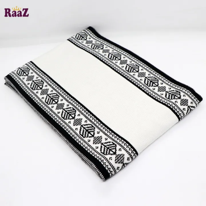 Black%20And%20White%202%20in%201%20design%20Winter%20Woolen%20Scarf,%20Soft%20Muffler%20Stylish%20Fashion%20Scarf%20For%20Men%20And%20Women%20-%20Image%202