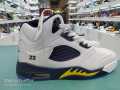 White Nikee air-jordan5 Sport Shoes for men's. 