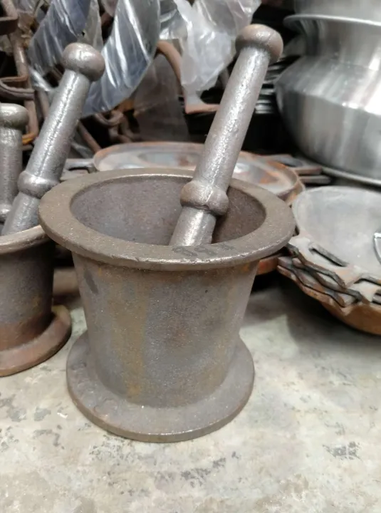 Mortar%20and%20Pestle/%E0%A6%B9%E0%A6%BE%E0%A6%AE%E0%A6%BE%E0%A6%AE%20%E0%A6%A6%E0%A6%BF%E0%A6%B8%E0%A7%8D%E0%A6%A4%E0%A6%BE%20original%20cast%20iron%204.5%20inch%20cup%20size.%20-%20Image%203