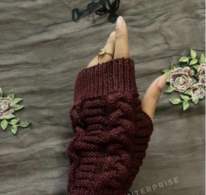 Women%E2%80%99s%20Knitted%20Fingerless%20Winter%20Gloves,%20Long%20Stretchy%20Mittens%20for%20Warmth%20and%20Comfort%20-%20Image%205