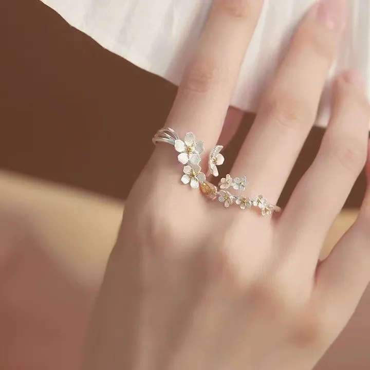 Elegant%20Simple%20Flower%20Rings%20for%20Women%20Creative%20Fresh%20and%20Engagement%20Jewelry%20Opening%20Ring%20-%20Image%204