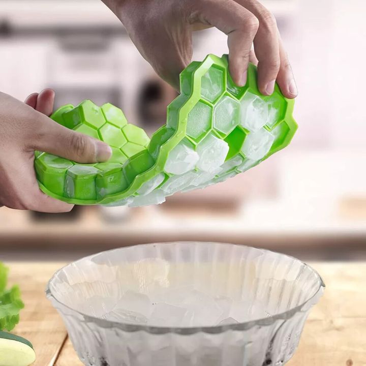 Silicone%20Ice%20Cube%20Tray%2037%20Cavity%20Ice-making%20Box%20Tray%2037-Made%20of%20Food-Grade%20Silicone%20-%20Image%209