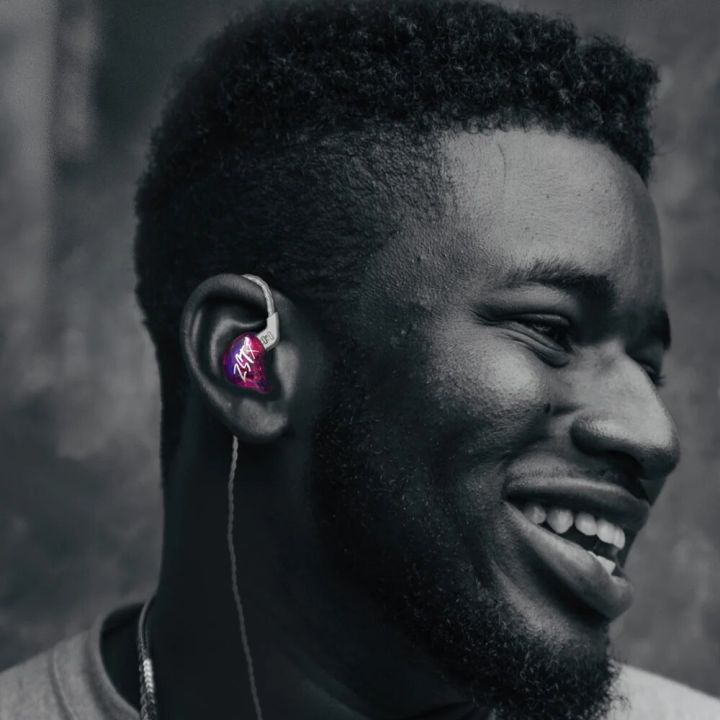 KZ%20ZST%20X%20Dual%20Driver%20Earphone%20Headset%20Dynamic%20And%20Armature%20Detachable%20Sports%20Cable%20Monitors%20Noise%20Isolating%20For%20Hifi%20Music%20ZSN%20-%20Image%202