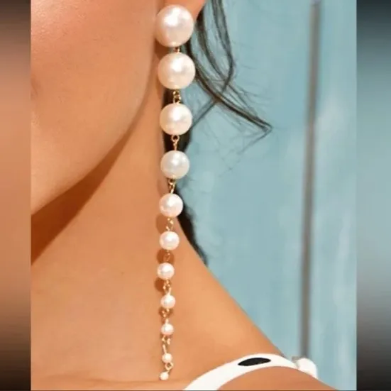 Trendy%20Created%20Big%20Simulated%20Pearl%20Drop%20Earrings%20Baroque%20Beaded%20Statement%20Long%20Dangle%20Earrings%20Jewelry%20For%20Women%20-%20Image%205