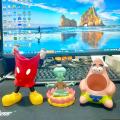 Xiaohongshu with the same Mickey pen holder resin ornaments, cartoon pie big star storage tube ornaments, desktop office decoration.