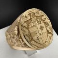 Luxury Gold Plated Coat of Arms Sweet Signet Engraved Rings for Men Women Hip Hop Dance Party Court Style Ring Jewelry Gift.