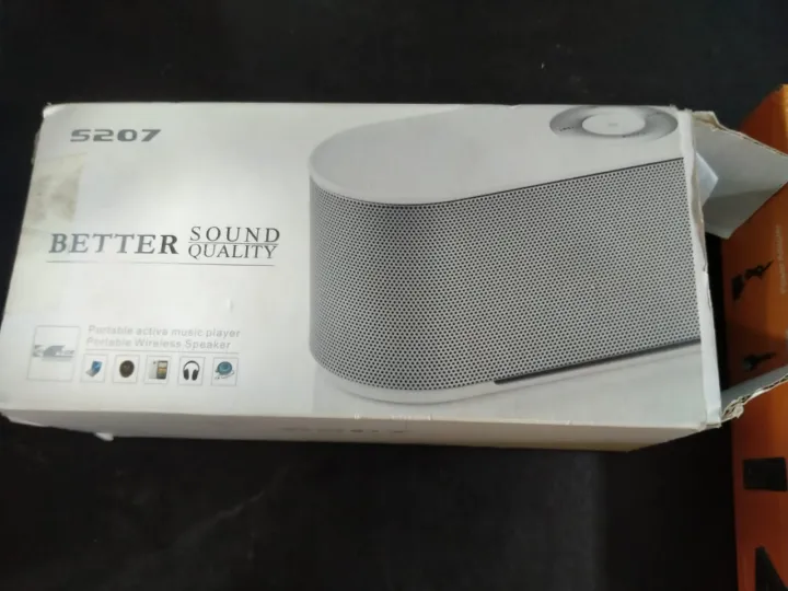 High-Performance%20-%20S207%20Portable%20Wireless%20Bluetooth%20Speaker%20-%20Highly%20Durable%20-%20Upscaled%20Reliablity%20-%20Sleek%20Usage%20-%20Image%203