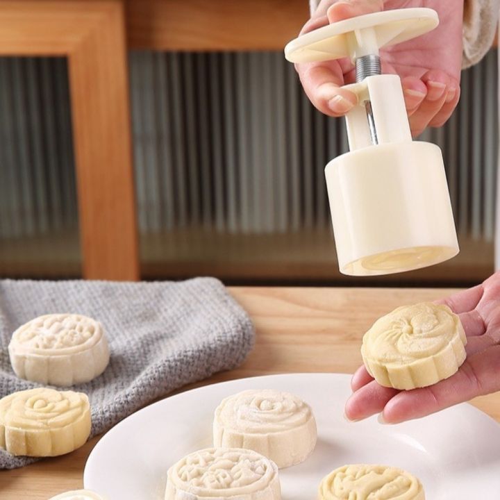 Baking Tools Flower Shaped Mooncake Mold 3D Pattern Non-stick DIY Cake Mold Bakeware Plastics Cookie Stamps Fondant Decoration