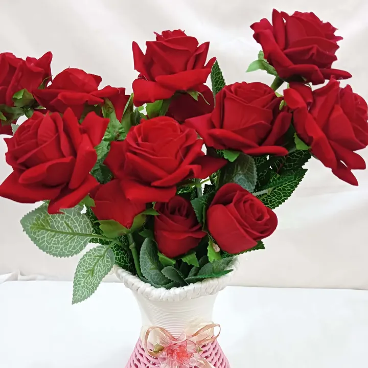 Fantastic%20Flowers%20Multicolor%20Velvet%20Roses%20in%20Guldasta%20Pot%20-%2014-15%20Real%20Looking%20Heads,%20Plastic%20&%20Fabric,%20Includes%20Vase%20&%203%20Sticks%20-%20Home%20&%20Restaurant%20Decoration%20-%20Image%204