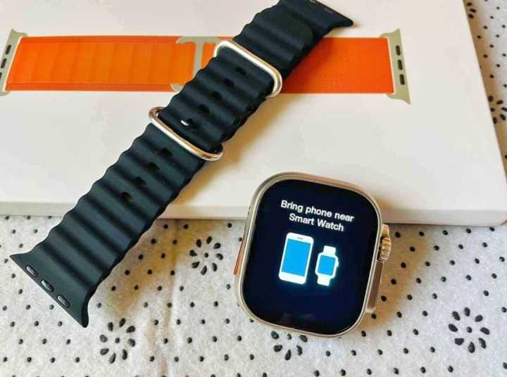 Watch%208%20Ultra%20smartwatch%20in%203%20Strap%20With%20apple%20logo%20copy%20-%20Image%206