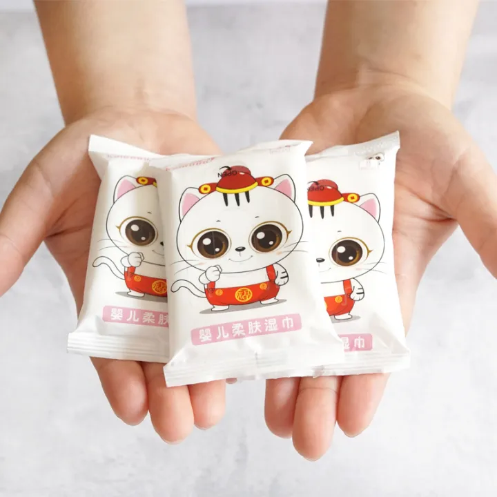I%20super%20mini%20wet%20wipes%20baby%20children's%20hand%20mouth%20small%20packet%20wet%20wipes%20stationery%20eslite%20shop%20gift%20wet%20wipes%20custom%20made%20-%20Image%202