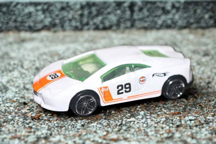 Hot%20Wheels%20Lamborghini%20Revent%C3%B3n%20(or%20Revent%C3%B3n%20Roadster)%20-%20Image%205