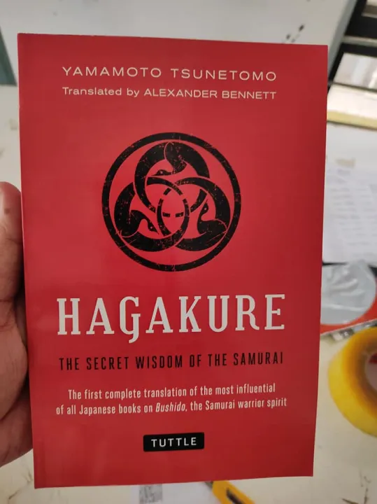 Hagakure:%20The%20Book%20of%20the%20Samurai%20by%20Yamamoto%20Tsunetomo%20-%20Image%203