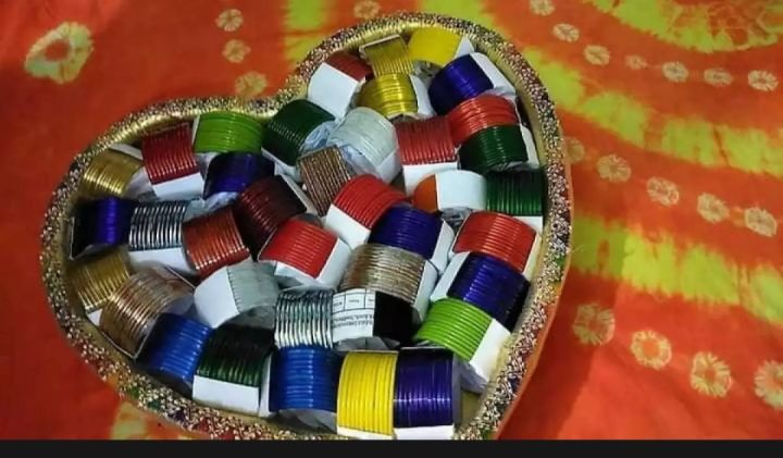 Plain%20Reshmi%20Churi%201%20Dozen%20(12%20Pcs)%20(%20Kacher%20Churi%20)%20For%20Women%20-%20Bangles%20-%20Image%204