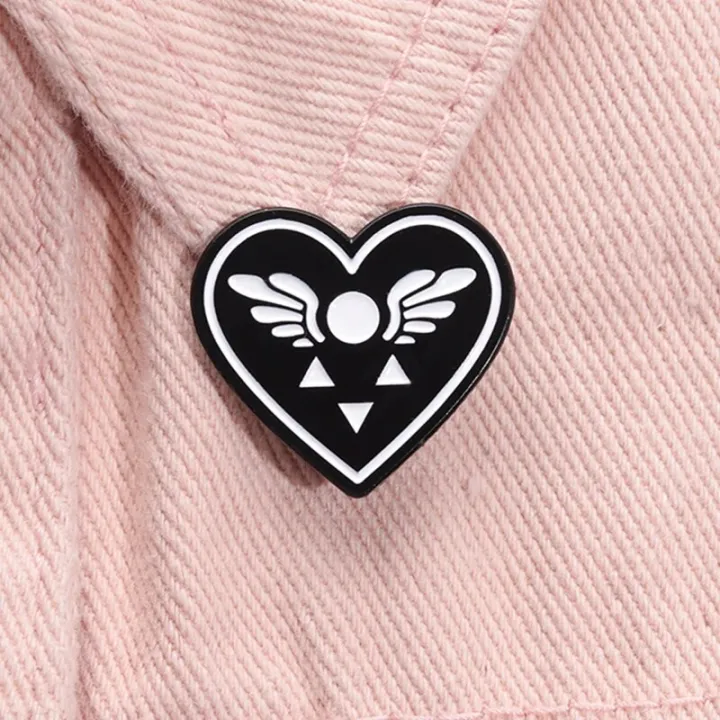 Pixel-Style%20Delta%20Rune%20Symbol%20Enamel%20Pin%20Game%20Black%20Love%20Heart%20Brooch%20Role%20Pin%20Lapel%20Backpack%20Badge%20For%20Playing%20Game%20Player%20-%20Image%205