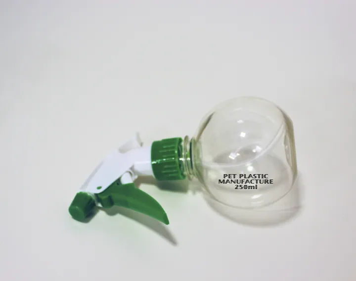 Trigger%20Sprayer%20Bottle%20250ml%20%E2%80%93Leak-Proof%20Spray%20Bottle%20for%20Garden,%20Cosmetic%20&%20Cleaning%20Use%20-%20Image%203