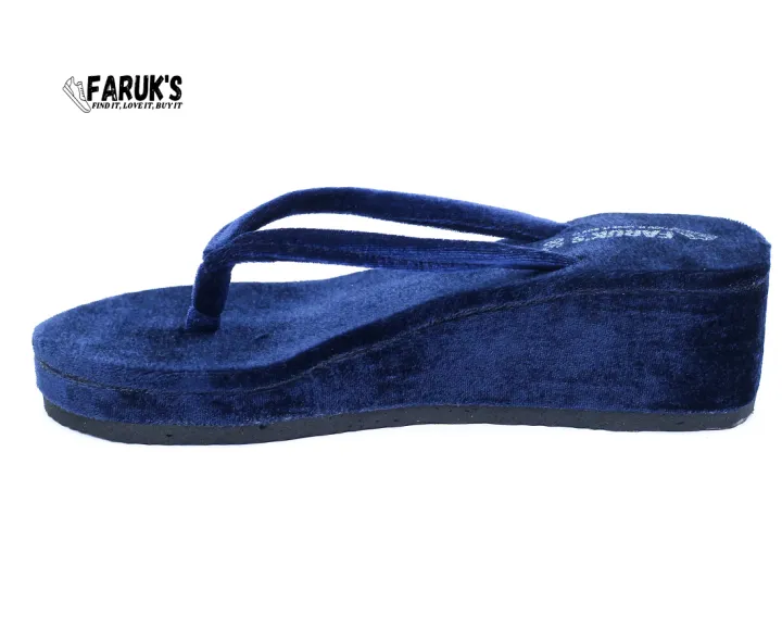 New%20Trendy%20Women%20And%20Girls%20Flat%20Sandals%20For%20Casual%20Look%20In%20Slide%20Kickonn%20sandals%20,Slide,Clogs%20and%20designable%20sandals%20for%20Women's%20and%20Girl's,%20Women's%20sandals%20,%20summer%20shoes,%20beach%20shoes%20-%20Image%207