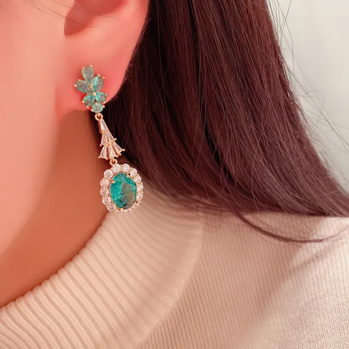 New%20Luxury%20Colored%20Gemstone%20Earrings%20Ocean%20Green%20Diamond%20Stud%20Earrings%20Vintage%20Emerald%20Drop%20Pear%20Drop%20Earrings%20Long%20Women%20-%20Image%203