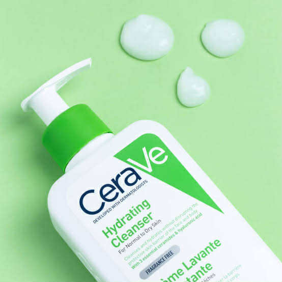 CeraVe%20Hydrating%20Cleanser%20For%20Normal%20To%20Dry%20Skin%20236ml%20-%20Image%205