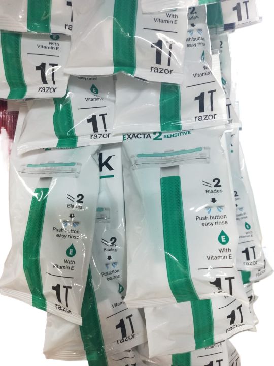 SCHICK%20Exacta%202%20Men%20Disposable%20Razor%20(Pack%20of%2012)%20-%20Image%202