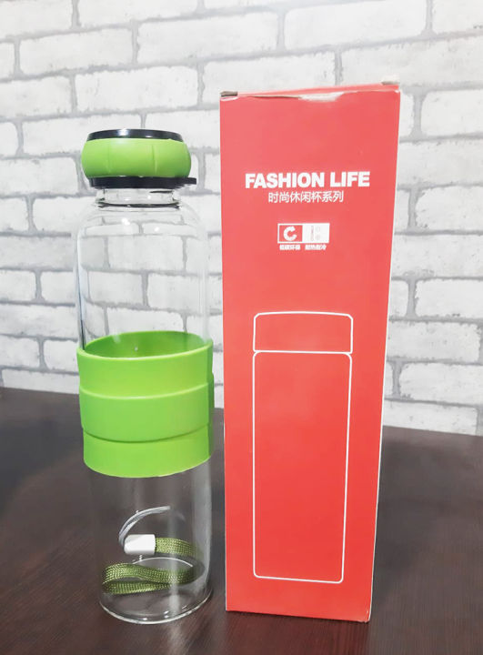 Glass%20Water%20Bottle%20500Ml%20-%20Enjoy%20Clean%20And%20Fresh%20Water%20With%20This%20Glass%20Water%20Bottle%20-%20Image%203