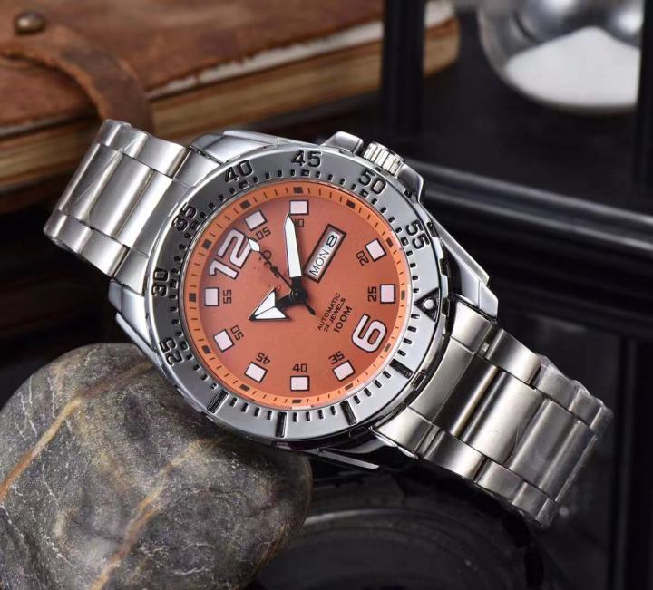 New%20Men's%20Steel%20Belt%20Belt%20Fashion%20Large%20Watch%20with%20Calendar%20Week%20High-End%20Quartz%20Watch%20-%20Image%202