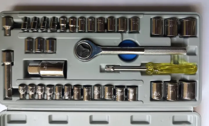 40%20pcs%20socket%20set,%20Screwdriver%20and%20Socket%20Set,%2040%20Pcs%20Combination%20socket%20wrench,%2040%20pcs%20socket%20wrench,%2040%20pcs%20guti%20set,%20guti%20set%20%7BBig)%20-%20Image%205
