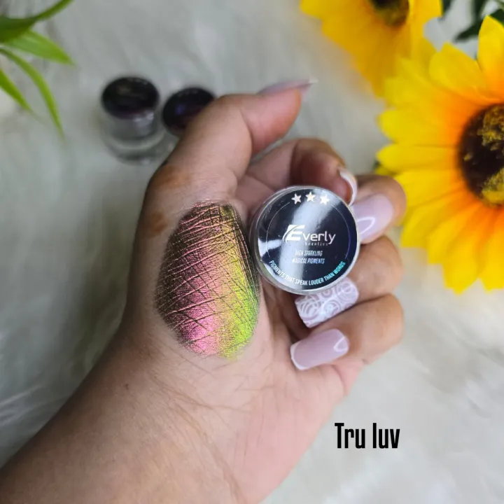 Everly%20Beauties%20Multichrome%20Loose%20Pigment%20Eyeshadow%20%E2%80%93%20EB%20Series%20%7C%20Creamy%20Texture%20with%20Intense%20Color%20Shift%20%7C%20High-Impact,%20Blendable%20&%20Long-Lasting%20Formula%20%7C%20Multidimensional%20Shine%20for%20Eye%20&%20Face%20Makeup%20-%20Image%202