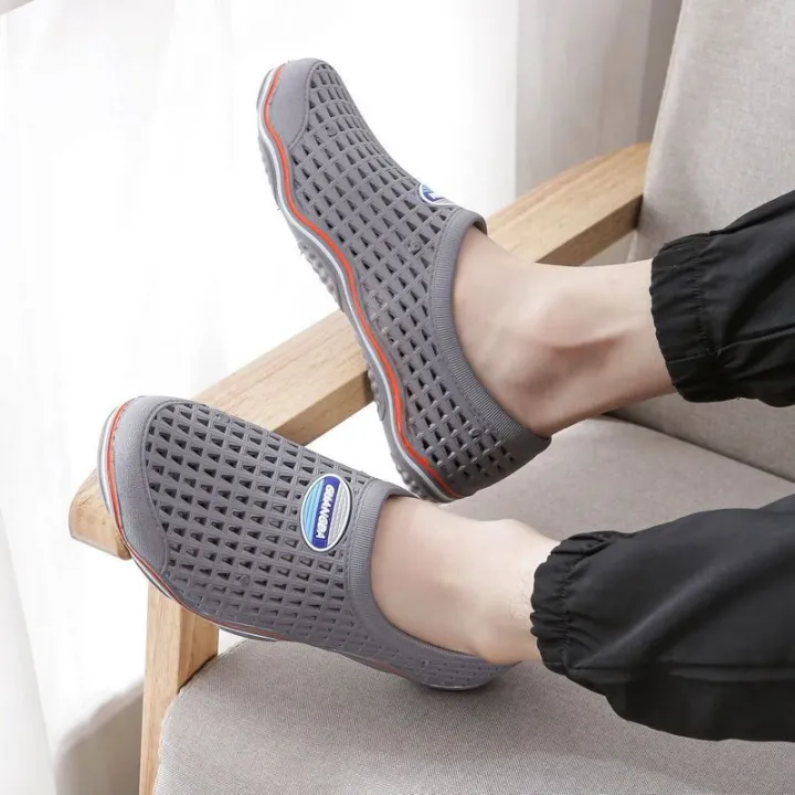 Hole%20Shoes%20Men's%20Summer%20Platform%20Beach%20Shoes%20Breathable%20Closed%20Toe%20Sandals%20Plastic%20Net%20Lovers%20Shoes%20Non-Slip%20Cover%20Closed-Toe%20Slippers%20-%20Image%204