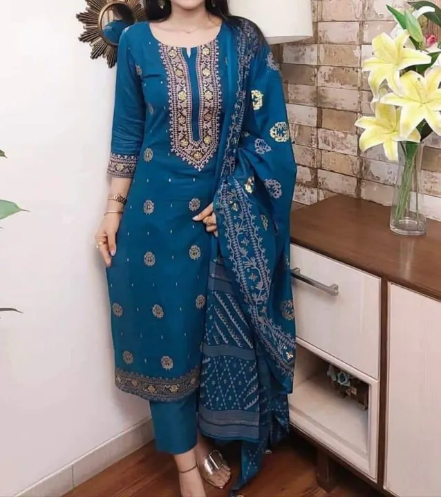 Unstitched%20Exclusive,%20Fashionable,%20Stylish%20and%20Comfortable,%20High%20Quality%20Three%20Piece%20for%20Women,%20Three%20Piece%20%5B3%20Piece%5D,%20new%20dress%20collection%20for%20women,%20Skin%20Print%20Cotton%20Three%20Piece%20For%20Women%20-%20Image%202