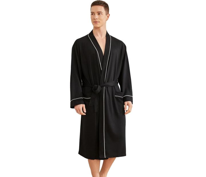 Chic%20&%20Comfy:%20Men%E2%80%99s%20Kimono%20Bathrobe%20for%20Warm%20Weather%20Lounging%20-%20Image%206