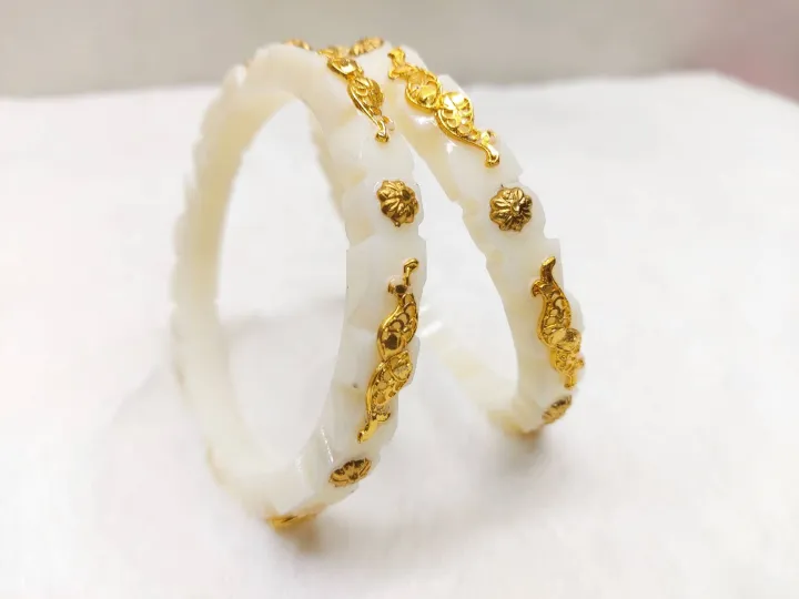 Exclusive%20White%20Shakha%20Pola%20Bangles%20for%20Women%20%20Plastic%20With%20CityGold%20Work,%20Party%20.%20Wedding%20,%20Anniversary%20,%20Durga%20Puja%20&%20All%20Time%20Use%20Shakha%20Bangles.%20Model:%20S501.%20-%20Image%203
