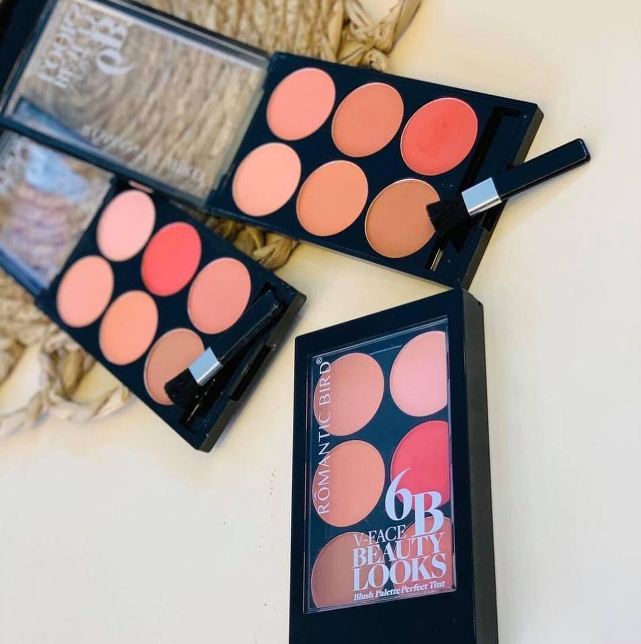 ROMANTIC%20BIRD%20,%20BEAUTY%20LOOKS%20,%20BLUSH%20PALETTE%20PERFECT%20TINT%20-%20Image%203