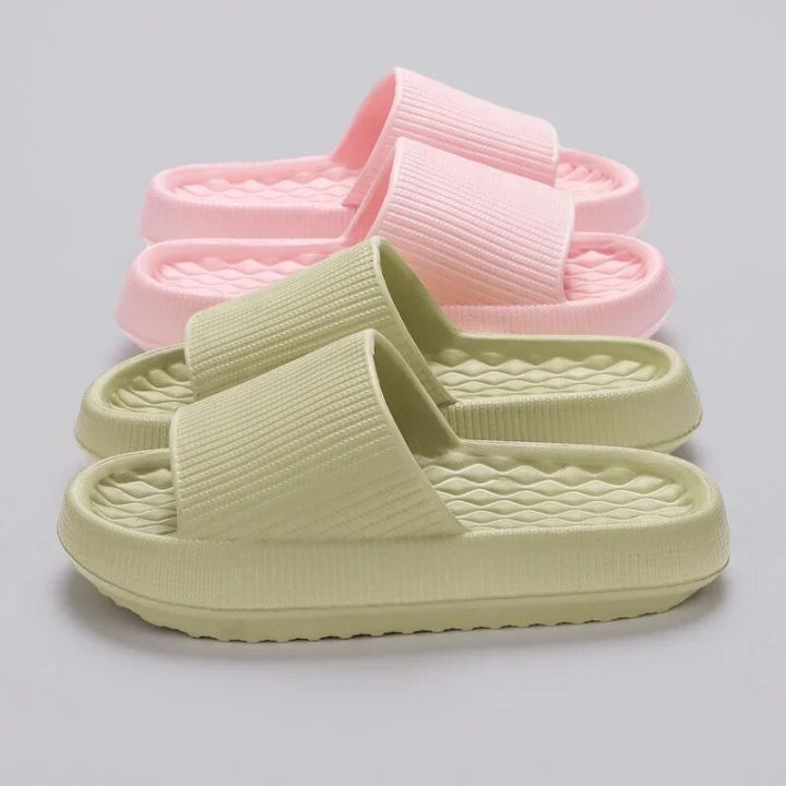 Women's%20Thick%20Platform%20Cloud%20Slippers%20EVA%20Soft%20Sole%20Pillow%20Slides%20Summer%20Beach%20Flip%20Flops%20Women%20Non%20Slip%20Bathroom%20Home%20Slippers%20-%20Image%204