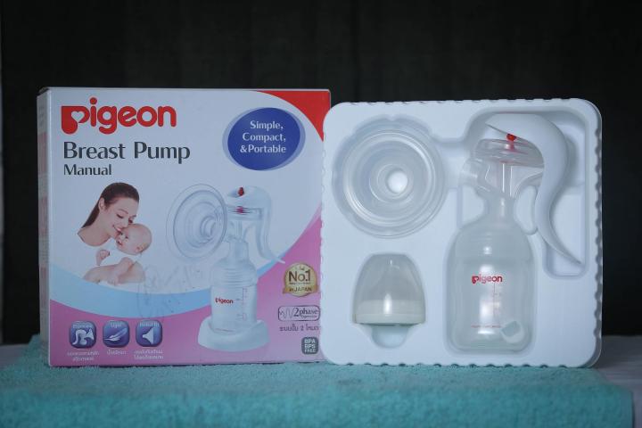 Manual%20Breast%20Pumper%20for%20Women%20-%20Image%203