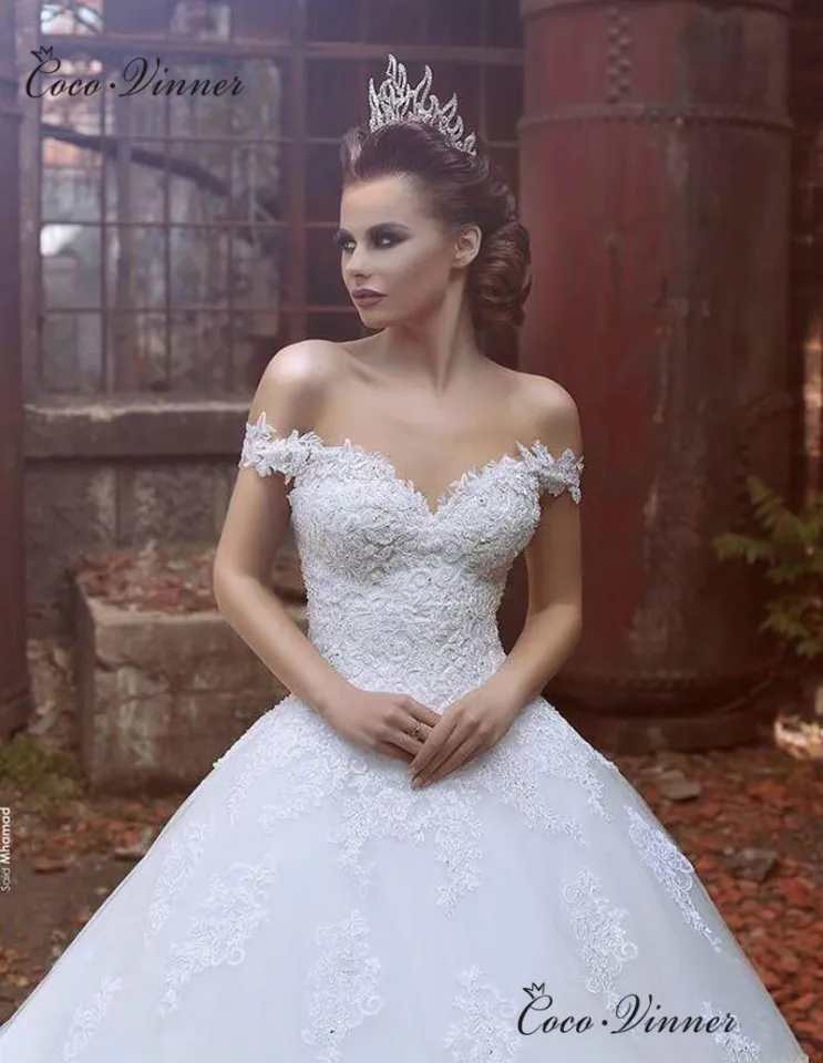 open lace back dress Princess Ballgown Wedding Dress 14 US / Off White