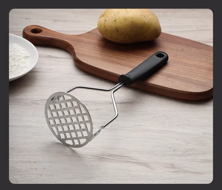 Potato%20Masher%20Garlic%20Press%20Apparatus%20Pressed%20%20Ricer%20Puree%20Juice%20Maker%20Potato%20Pusher%20Smooth%20Mashed%20Crusher%20Fruit%20Tools%20Kitchen%20-%20Image%204