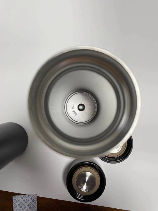 BO%20500ml%20Stainless%20Steel%20Smart%20Vacuum%20Thermos%20Cup%20Flask%20with%20LED%20Temperature%20Display%20Lid%20Custom%20Logo%20Smart%20Thermal%20Vacuum%20Cup%20-%20Image%205