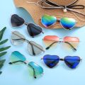 1PC Women Heart Shape Sunglasses luxury Brand Designer Men Metal Frame Sun Glasses Vintage Gradient Ocean Lenses UV400 Shades.