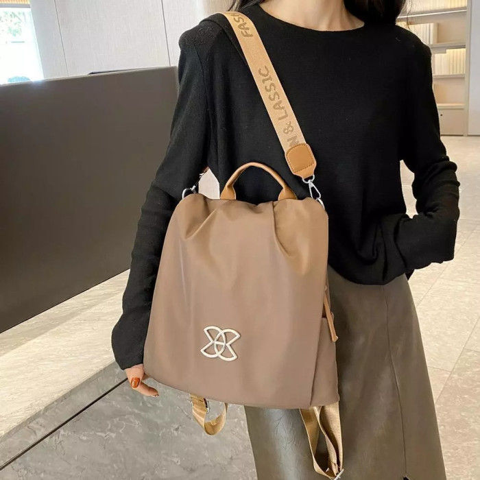 Anti%20Theft%20Lightweight%20Oxford%20Cloth%20Backpack%20for%20Women,%20Multi%20Purpose%20Crossbody%20Bag,%20Nylon%20Material,%2015x14x6.7inch%20-%20Image%204