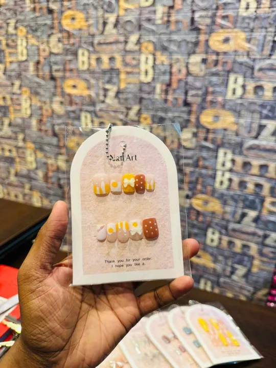 10Pcs%20Fake%20Nails%20Set%20with%20Sticker%20Glue%20-%20Trendy%20Nail%20Art%20Kit%20-%20Image%203