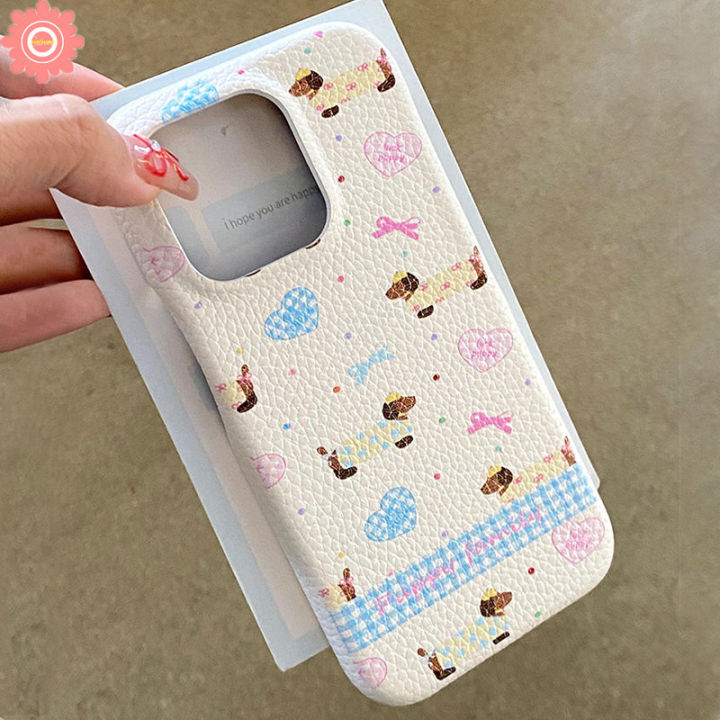 Art%20Graffiti%20Lovely%20Dachshund%20Love%20Heart%20Bow%20Knot%20Case%20Compatible%20for%20IPhone%2016%2015%2011%2014%2012%2013%20Pro%20Max%2016%2014%2015%20Plus%2016Pro%2015Pro%20Couples%20Luxury%20Leather%20Texture%20Skin%20Feel%20Soft%20Case%20-%20Image%202