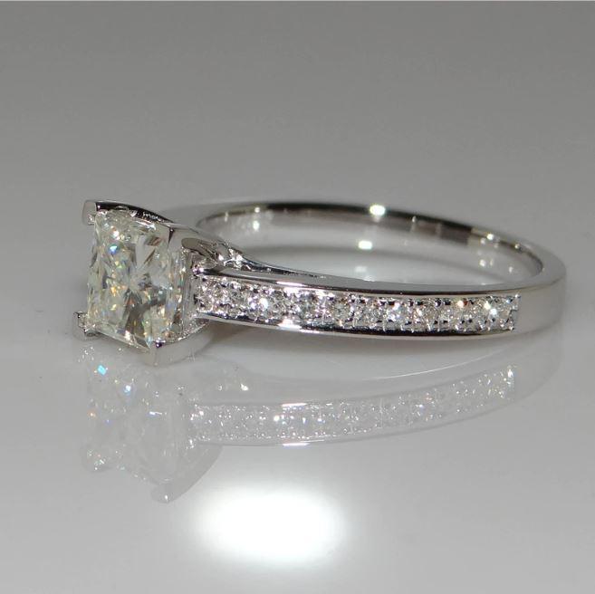 Arrows%20Platinum%20Plated%20Zircon%20Lady%20Ring%20-%20Image%204